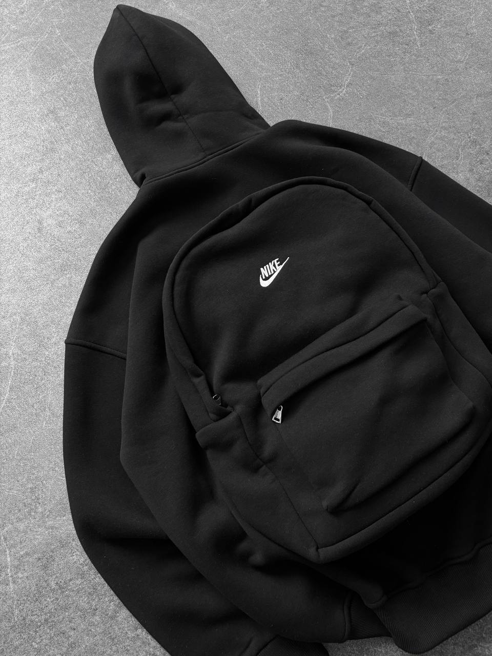 Çantalı Kapüşonlu Sweatshirt