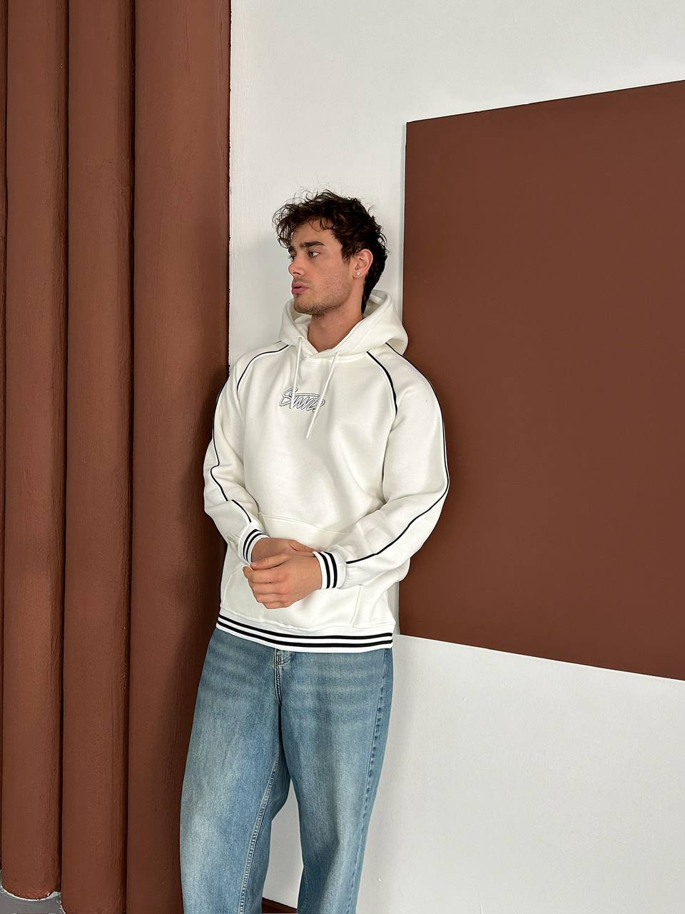 Kapüşonlu Nakış Detaylı Sweatshirt